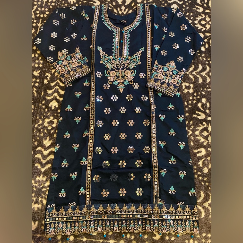 Womens 3 Piece Pakistani Ethnic Suit